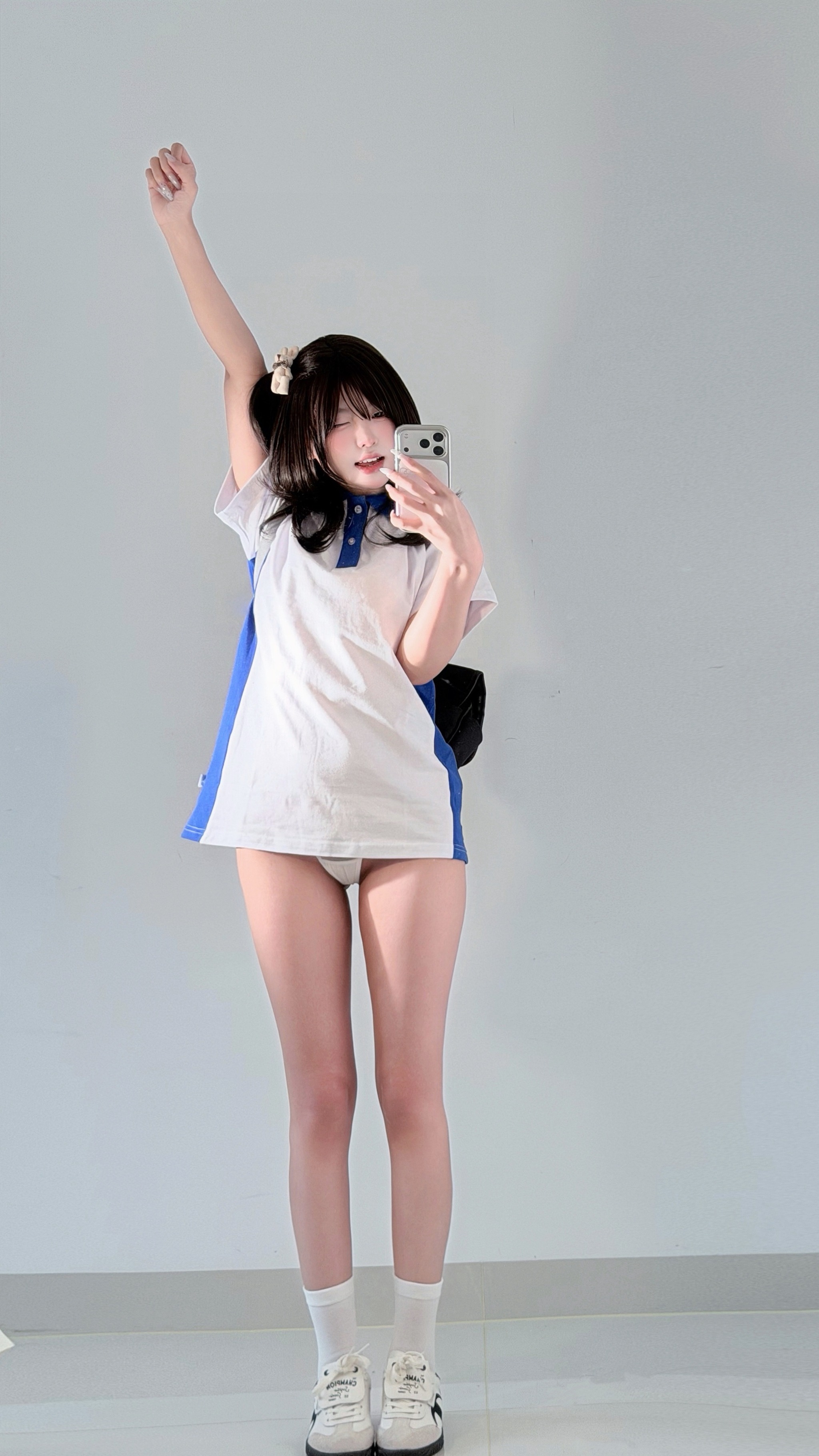 真宝 - NO.006 校服甜妹 [71P2V]-XikXak